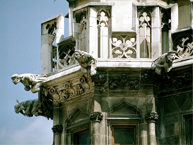 gm48889_24.jpg